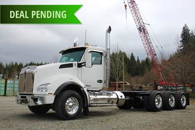 2018 Kenworth T880 Tri-Drive Daycab 565 HP 18 Spd