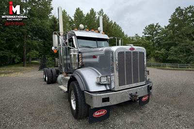 2022 Peterbilt 367HH Tandem Axle Day Cab