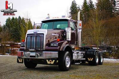 2019 Western Star 4900SA Day Cab Tandem 560 HP