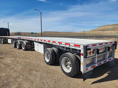 Reitnouer MaxMiser 32x102 Tri Axle Combination Flatbed Trailer - Air Ride, Fixed Axle