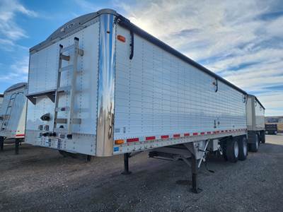 WILSON PACESETTER Hopper / Grain Trailer