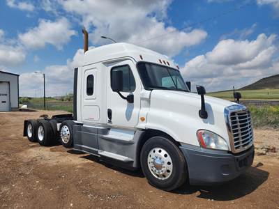 Freightliner Cascadia 125 Tri Axle Sleeper Semi Truck - Flat Top Sleeper, Detroit 505HP, 10 Speed Manual