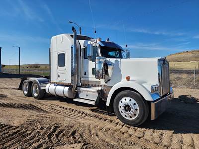 Kenworth W900L Sleeper Semi Truck - 63" Mid Roof Sleeper, Cummins 485HP, 13 Speed Manual