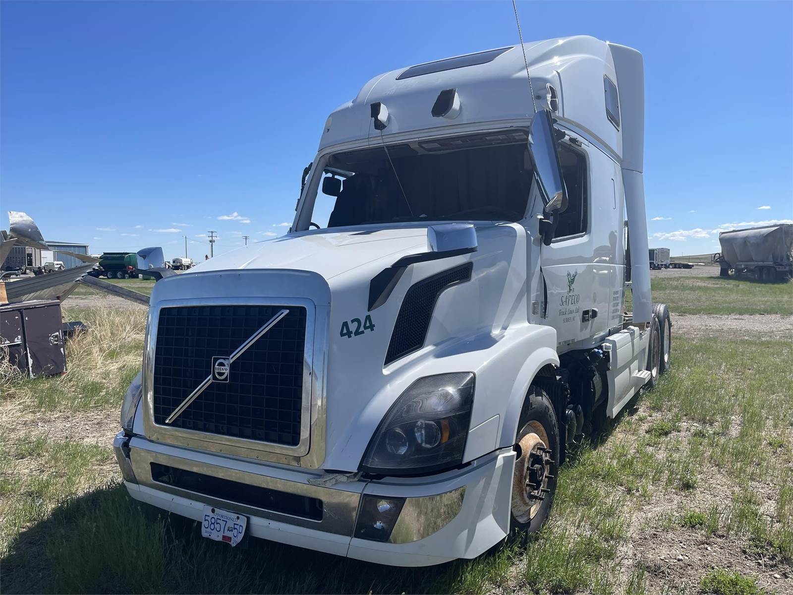 2016 Volvo VNL64T670 Sleeper Semi Truck Raised Roof Sleeper, D13