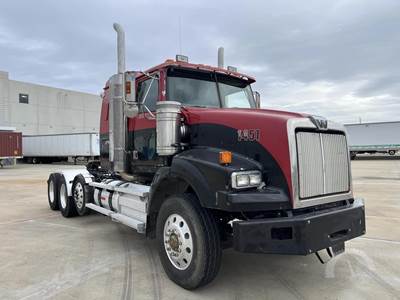 Western Star 4900 Tri Axle Sleeper Semi Truck - Flat Top Sleeper, Detroit 500HP, 18 Speed Manual