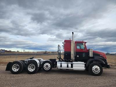Western Star 4900 Tri Axle Sleeper Semi Truck - Flat Top Sleeper, Detroit 500HP, 18 Speed Manual