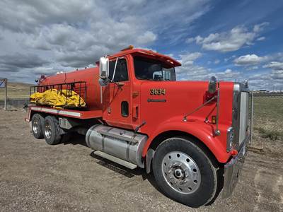 International 9300 3000 Gallon Water Truck - Caterpillar 400HP, 10 Speed Manual