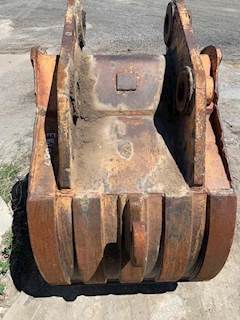 John Deere 270 Bucket