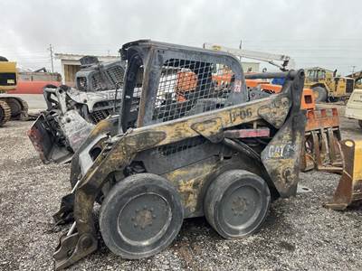 Caterpillar 242D Skid Steer