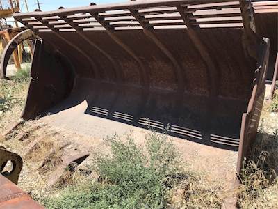 Caterpillar 988 139" Spade Nose Bucket