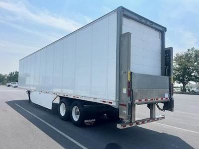 Great Dane 48 ft Dry Van Trailer - Roll up Door, Air Ride, Liftgate, Sliding Axle