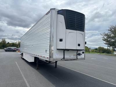 Great Dane 53 ft Reefer Trailer - Sliding Axle, Swing Door, Carrier