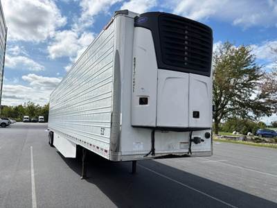 Great Dane 53 ft Reefer Trailer - Sliding Axle, Swing Door, Carrier