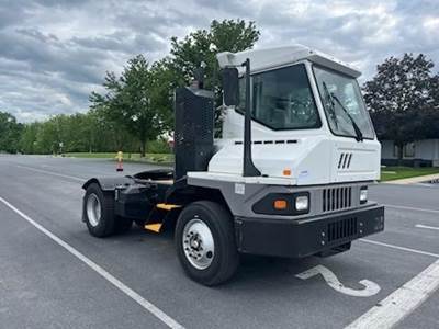 Kalmar Ottawa T2 Tandem Axle Yard Spotter Truck