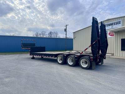Kalyn Siebert TRIAXLE Drop Deck Trailer