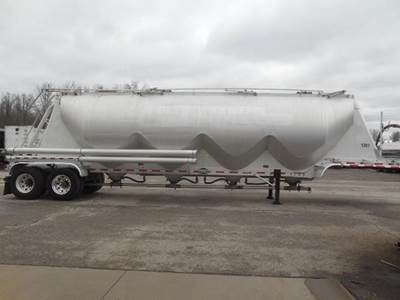 MAC 1636 CU DRY BULK TANK Dry Bulk / Pneumatic Tank Trailer