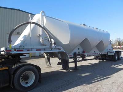 MAC 42ft Tandem Axle Aluminum Dry Bulk / Pneumatic Tank Trailer - Air Ride