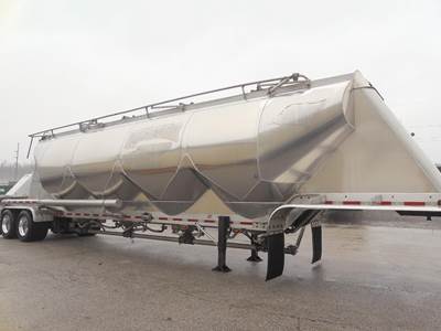 MAC 44ft Tandem Axle Aluminum Dry Bulk / Pneumatic Tank Trailer - Air Ride