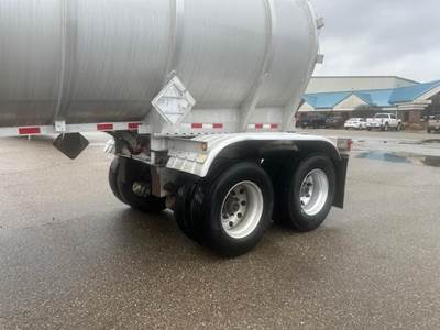 2012 Polar Tandem Axle Aluminum Fuel Tanker Trailer - Air Ride, Fixed ...