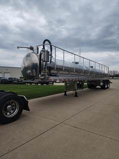 Mac LTT 6,300 GALLON VAC Vacuum Tank Trailer
