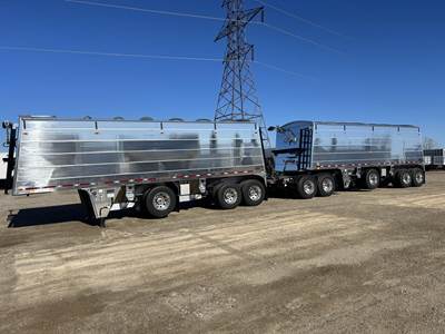 2026 Titan Hopper | 8-Axle Train Hopper / Grain Trailer