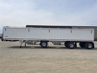 2027 Wilson Hopper | Pacesetter | Tri-Axle Hopper / Grain Trailer