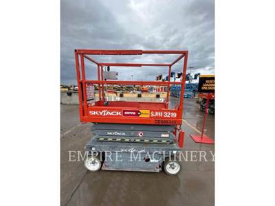 Skyjack 3219 Boom Lift