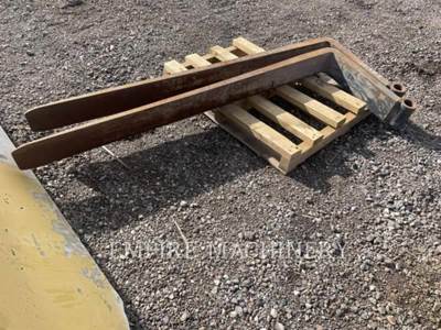 Caterpillar TH-72"TINE Fork