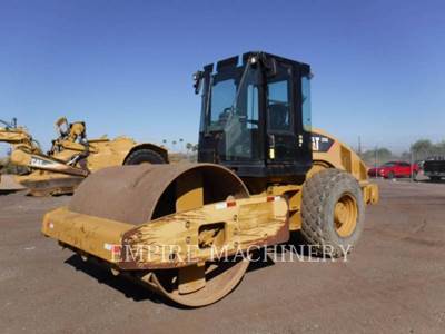 Caterpillar CS56 Padfoot Roller Compactor