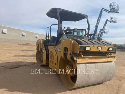 Caterpillar CB10 Smooth Drum Roller Compactor