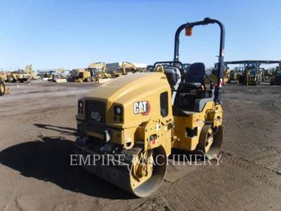 Caterpillar CB2.7 Smooth Drum Roller Compactor