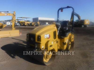 Caterpillar CB2.7 Smooth Drum Roller Compactor