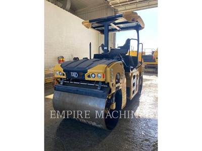 Caterpillar CB7 Smooth Drum Roller Compactor