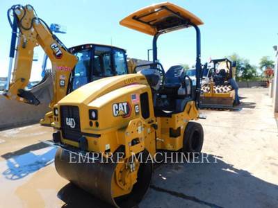 Caterpillar CC2.7GC-03 Smooth Drum Roller Compactor