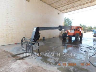 SkyTrak TL8042 Telehandler