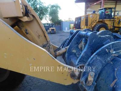 Caterpillar 966M Wheel Loader