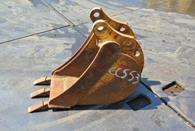 John Deere 12" AT198777 Backhoe Bucket