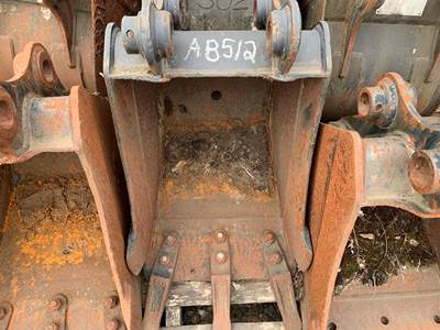 Caterpillar 16" BUCKET FOR 302MINI EXCAVATOR