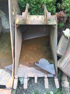 Caterpillar 24" Ditching Bucket