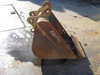Caterpillar 28" Ditching Bucket