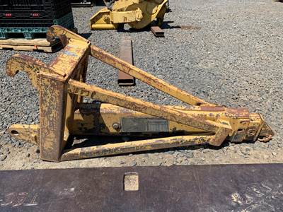 Caterpillar 9V1795 Truss Boom Jib for Backhoe loader, Integrated Tool Carrier, Telehandler, Wheel-Type Loader