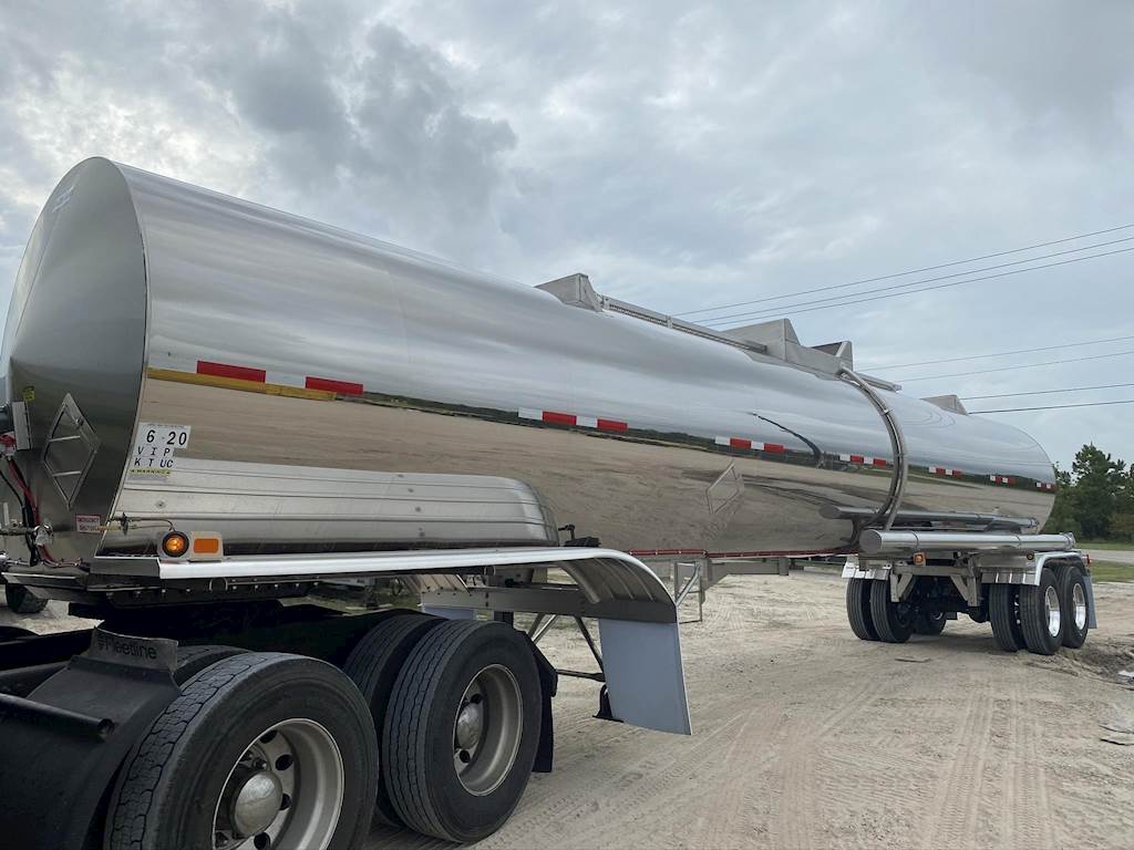 2021 Polar 7000 GALLON DOT 407 STAINLESS STEEL Chemical / Acid Tank