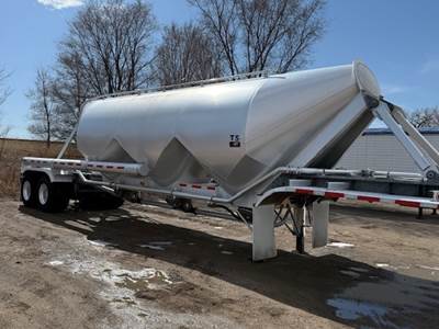 2021 LBT 1000 Cu Ft Aluminum Cement Dry Bulk / Pneumatic Tank Trailer