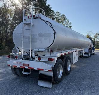 2002 Heil 9500 Gallon 1 Compartment Fuel Tanker Trailer