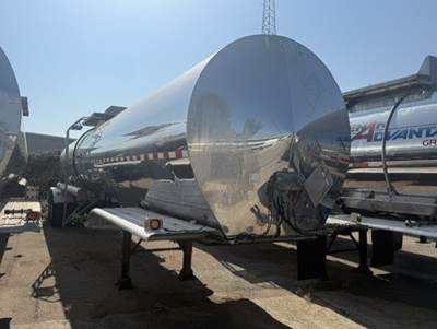 1993 Polar 7000 Gal Rear Discharge Insulated SS Non Code Tank Trailer