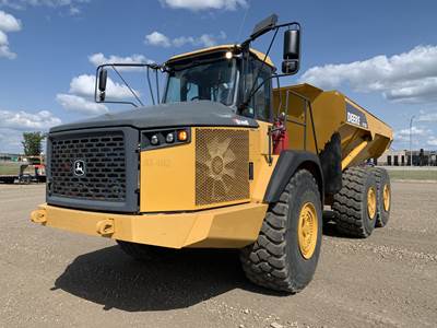 John Deere 410E Articulated Dump Truck