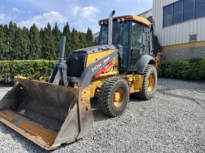 John Deere 310SK Backhoe
