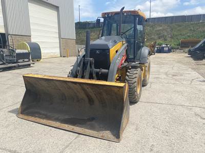 John Deere 310SL Backhoe