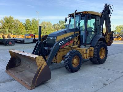 John Deere 410L Backhoe