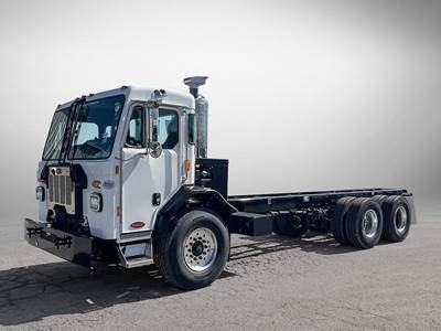 Peterbilt 520 Cab & Chassis Truck - 355HP